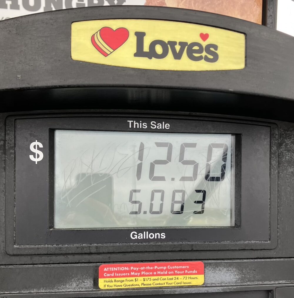 アメリカ ロードトリップ 世界一周 夫婦 旅 バックパッカー  横断