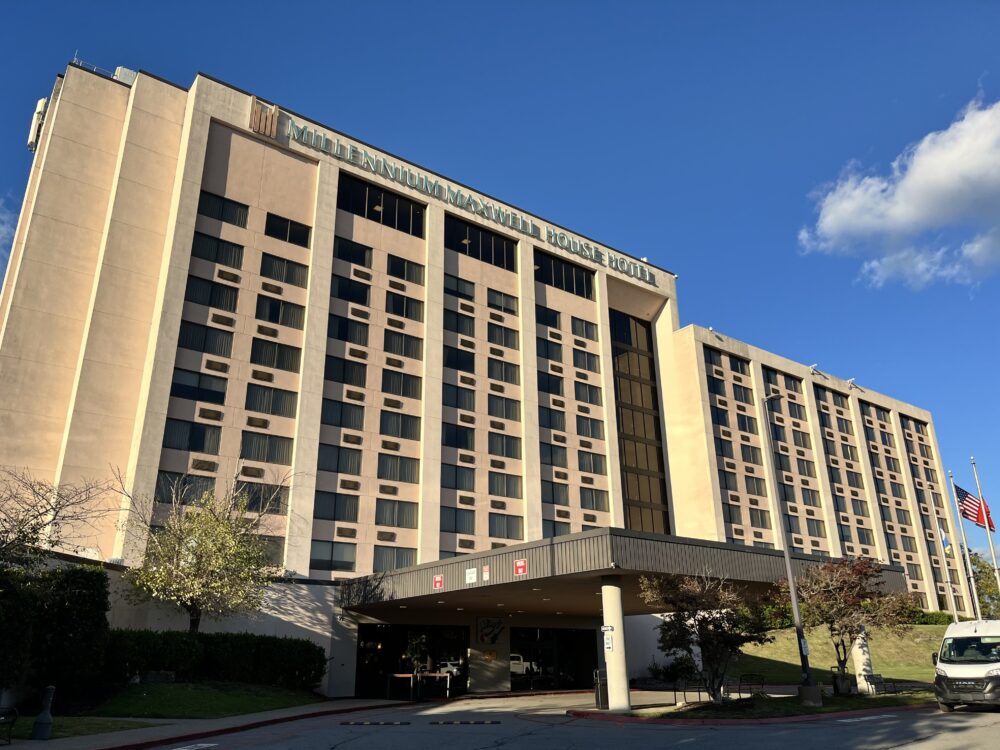 アメリカ ロードトリップ 世界一周 夫婦 旅 バックパッカー  横断