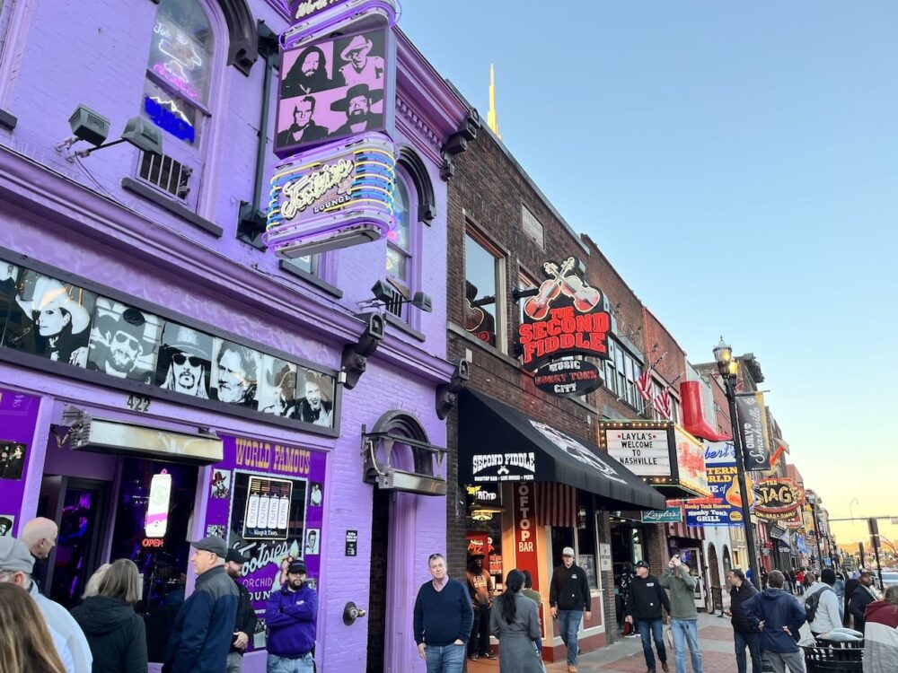 アメリカ ロードトリップ 世界一周 夫婦 旅 バックパッカー  横断