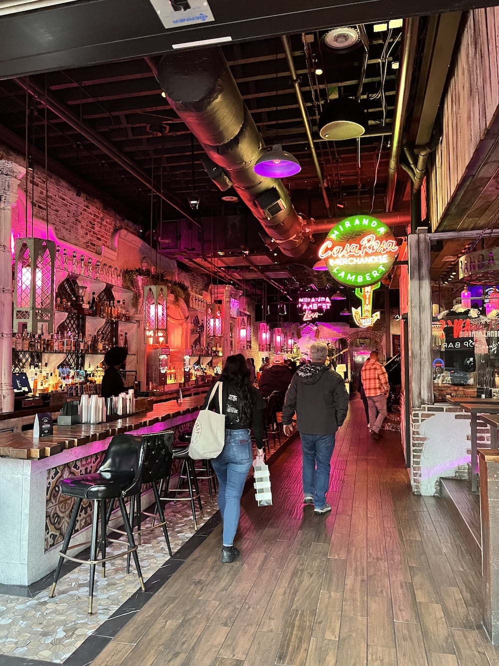 アメリカ ロードトリップ 世界一周 夫婦 旅 バックパッカー  横断