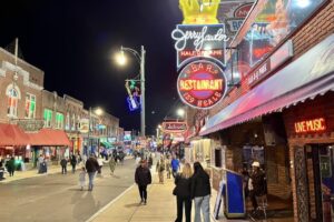 アメリカ　ロードトリップ　世界一周　夫婦　旅　バックパッカー　　横断