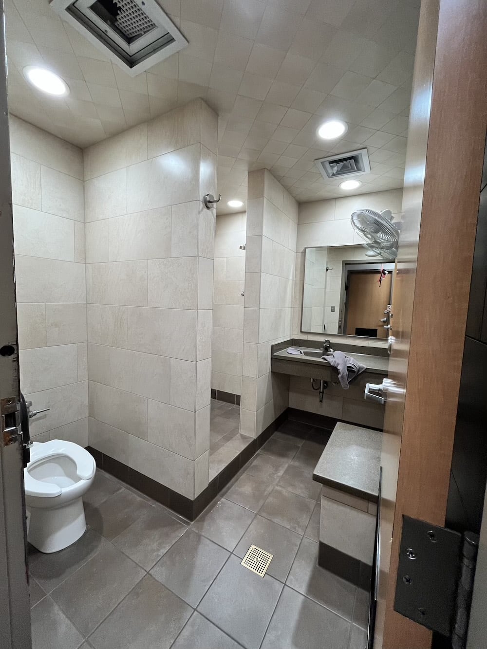 アメリカ　ロードトリップ　世界一周　夫婦　旅　バックパッカー　　横断