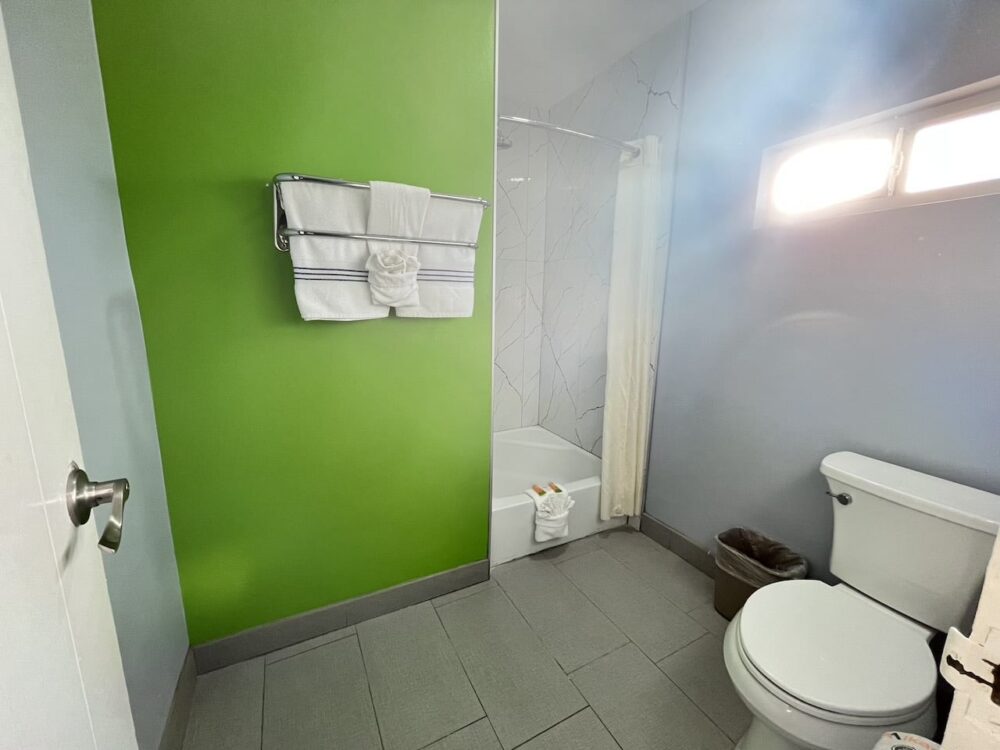 アメリカ　ロードトリップ　世界一周　夫婦　旅　バックパッカー　　横断