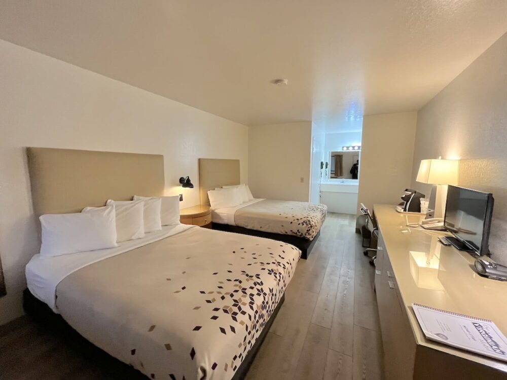 アメリカ　ロードトリップ　世界一周　夫婦　旅　バックパッカー　　横断