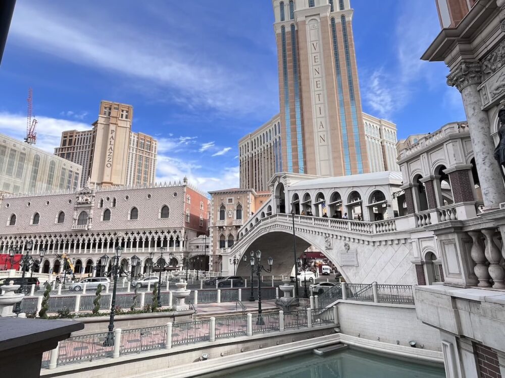 アメリカ　ロードトリップ　世界一周　夫婦　旅　バックパッカー　　横断