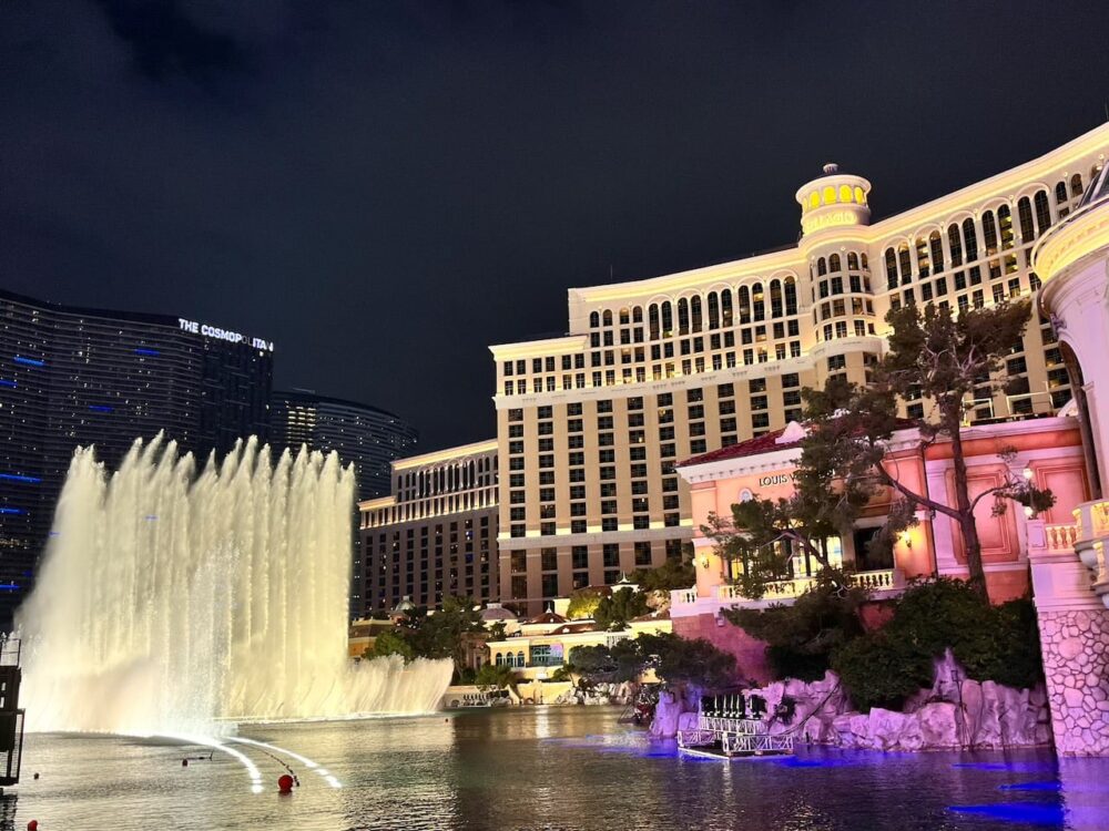 アメリカ　ロードトリップ　世界一周　夫婦　旅　バックパッカー　　横断