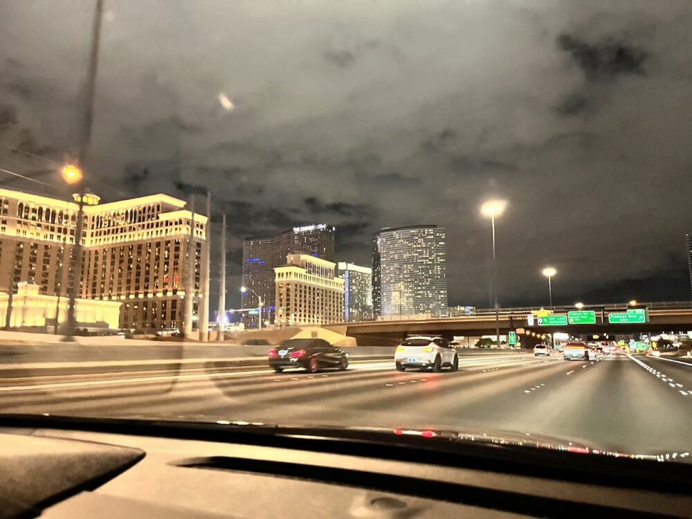 アメリカ　ロードトリップ　世界一周　夫婦　旅　バックパッカー　　横断