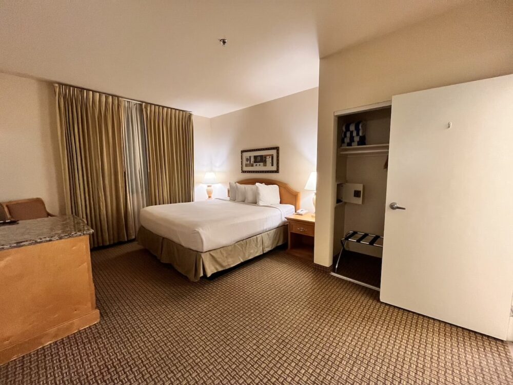 アメリカ　ロードトリップ　世界一周　夫婦　旅　バックパッカー　　横断